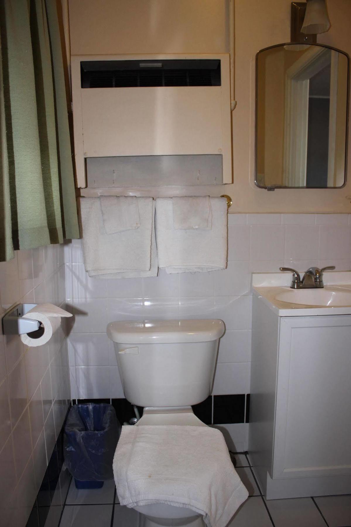 Kenwood Motel Kenton Екстер'єр фото